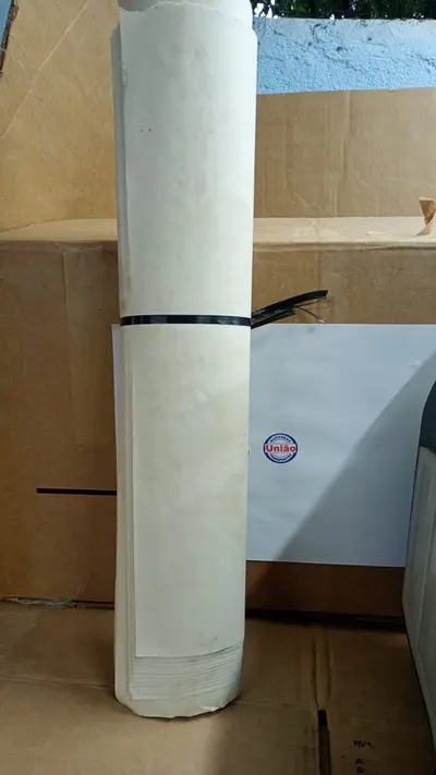 Papel para copos e pratos para mudança